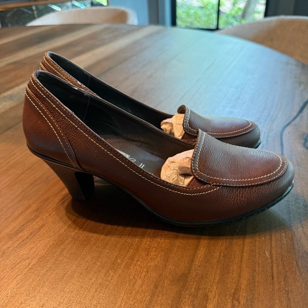 NWOT⛱️Tender Tootsies - Brown Cayleen Heeled Loafer Pump - 8